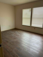 10127 Sunset Pl in San Antonio, TX - Building Photo - Building Photo