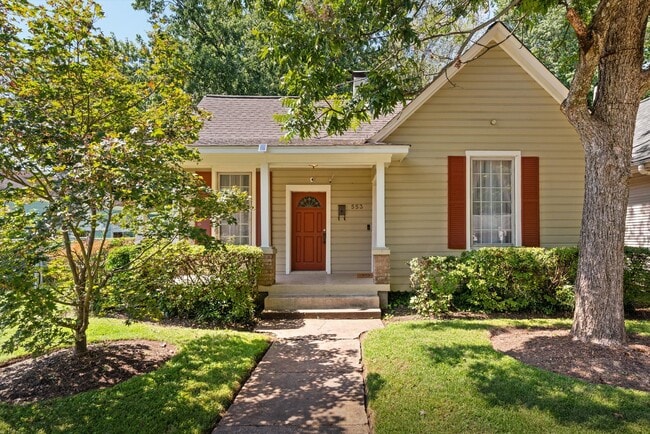 property at 553 S Cox St