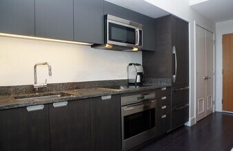 110 Stuart St in Boston, MA - Foto de edificio - Building Photo