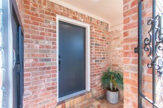 727 Bunker Hill Rd in Houston, TX - Foto de edificio - Building Photo