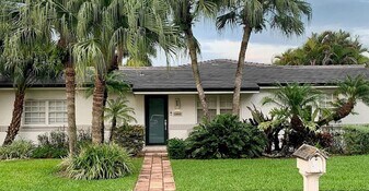 10841 SW 67th Dr in Miami, FL - Building Photo