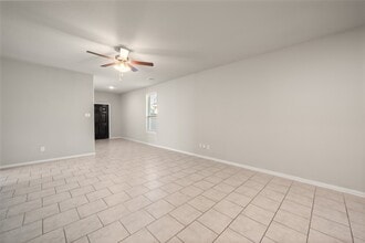 8007 Grandstand Pkwy in Fulshear, TX - Building Photo - Building Photo