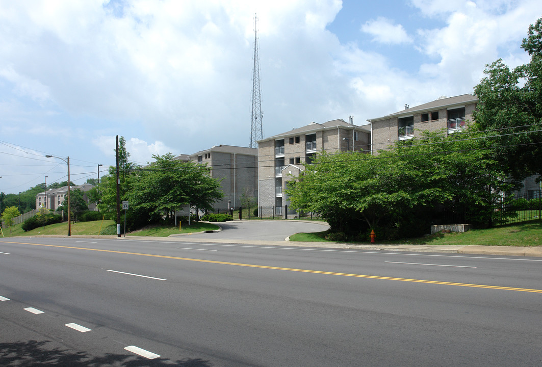 Hillside Apartments in Nashville, TN - Foto de edificio