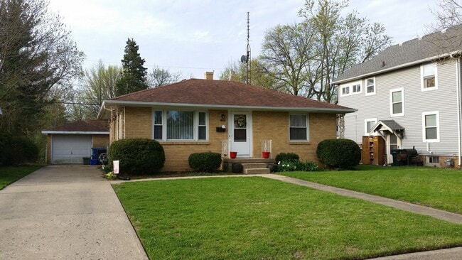 property at 1107 W Springfield Ave