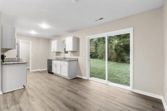 3204 Maldon Ct in Louisville, KY - Building Photo - Building Photo