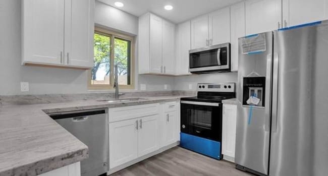 16728 E Westby Dr, Unit 103 in Fountain Hills, AZ - Building Photo - Building Photo