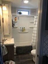 377 Pearl St, Unit 2 in Manchester, NH - Building Photo - Building Photo