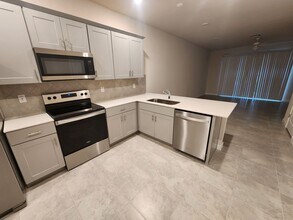 19635 Shady Oak Dr in Land O Lakes, FL - Building Photo - Building Photo