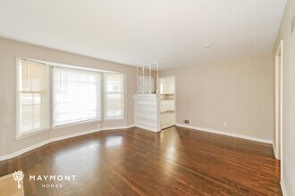 8705 Evanston Ave in Raytown, MO - Foto de edificio - Building Photo