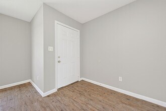 7511 Dyer St in Houston, TX - Building Photo - Building Photo