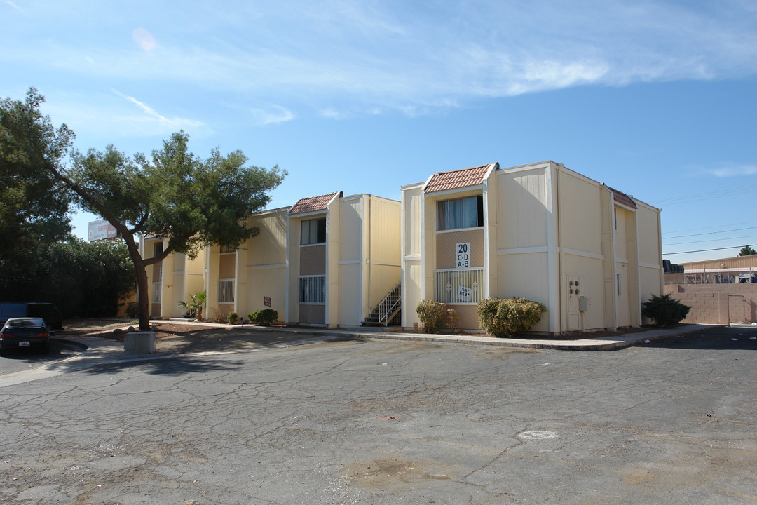 20 Gold Bar Ct in Las Vegas, NV - Building Photo