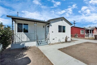 907 W Arbutus St in Compton, CA - Building Photo - Building Photo