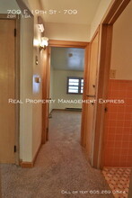 709 E 19th St-Unit -709 in Sioux Falls, SD - Building Photo - Building Photo