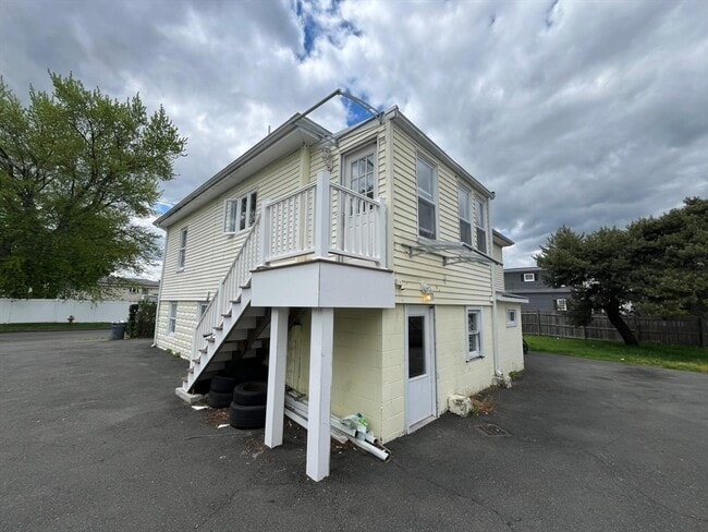 property at 72 Bristow St