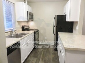 4719 109th St SW in Lakewood, WA - Building Photo - Building Photo