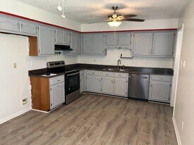 6823 Northknoll Cove in Millington, TN - Building Photo