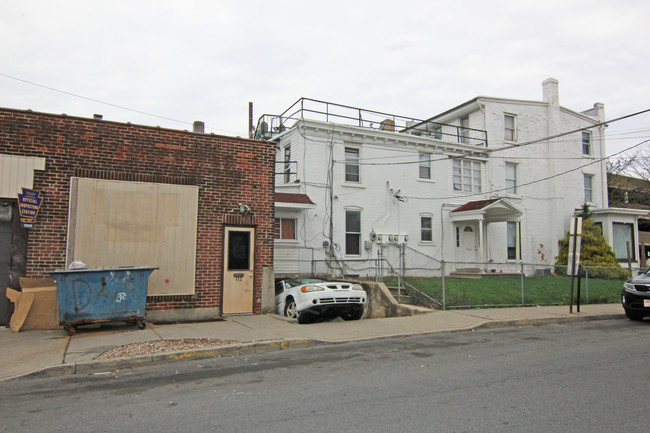 3 Unit + Commercial Garage Allentown PA in Allentown, PA - Building Photo - Building Photo