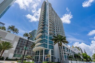 480 NE 30th St in Miami, FL - Building Photo