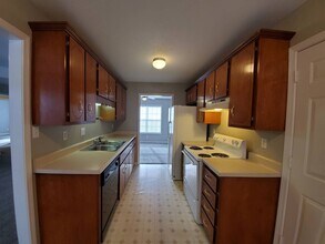 635 Ashley Oaks Dr in Clarksville, TN - Building Photo - Building Photo
