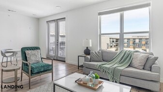 217 S Garland Ave, Unit 2302 in Garland, TX - Building Photo