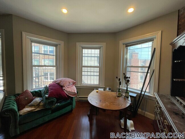property at 250 Newbury St
