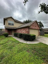 4330 Sprangletop Ave in Baytown, TX - Building Photo