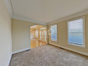 404 Jessica Ln in Woodstock, GA - Foto de edificio - Building Photo