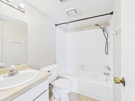 295 Billie Dr in Fredericksburg, TX - Building Photo