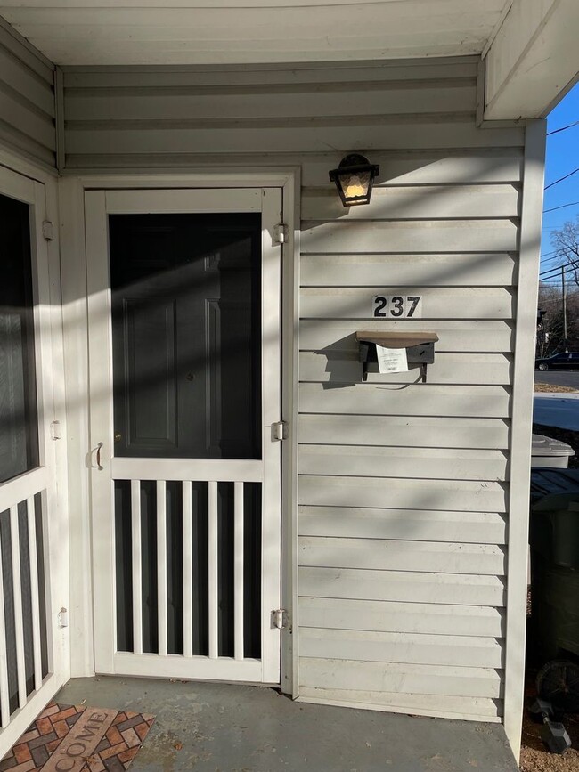 235-237 E Kivett St in Asheboro, NC - Building Photo - Building Photo