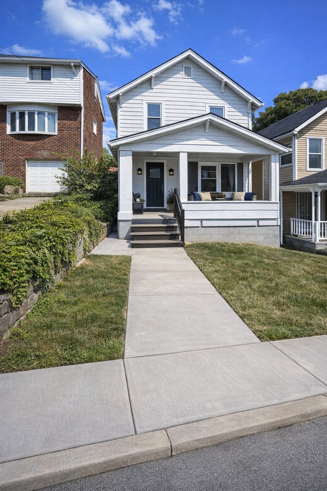 property at 1608 Woodmont Ave