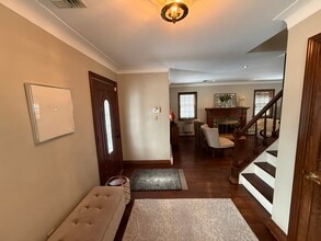 20 Mayfair Ct in Freeport, NY - Building Photo - Building Photo