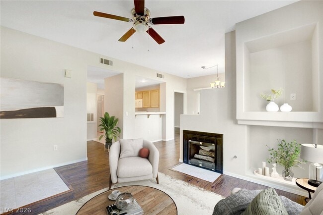 8501 W University Ave in Las Vegas, NV - Foto de edificio - Building Photo