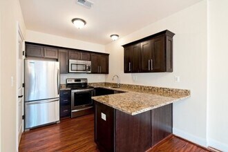 1582 Wickham Pond Dr in Charlottesville, VA - Building Photo - Building Photo