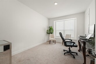 2820 Shadybrook Dr, Unit 4387 Goldeneye Way, Ottaw in McKinney, TX - Building Photo - Building Photo