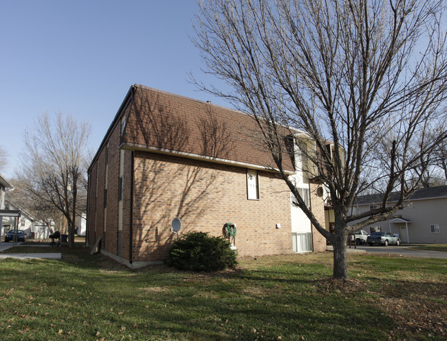 2222 Orchard St in Lincoln, NE - Building Photo - Building Photo