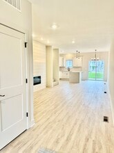 22912 W 72nd Ter in Shawnee, KS - Foto de edificio - Building Photo