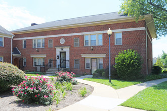 Oxon Run View Apartments in Washington, DC - Building Photo - Building Photo