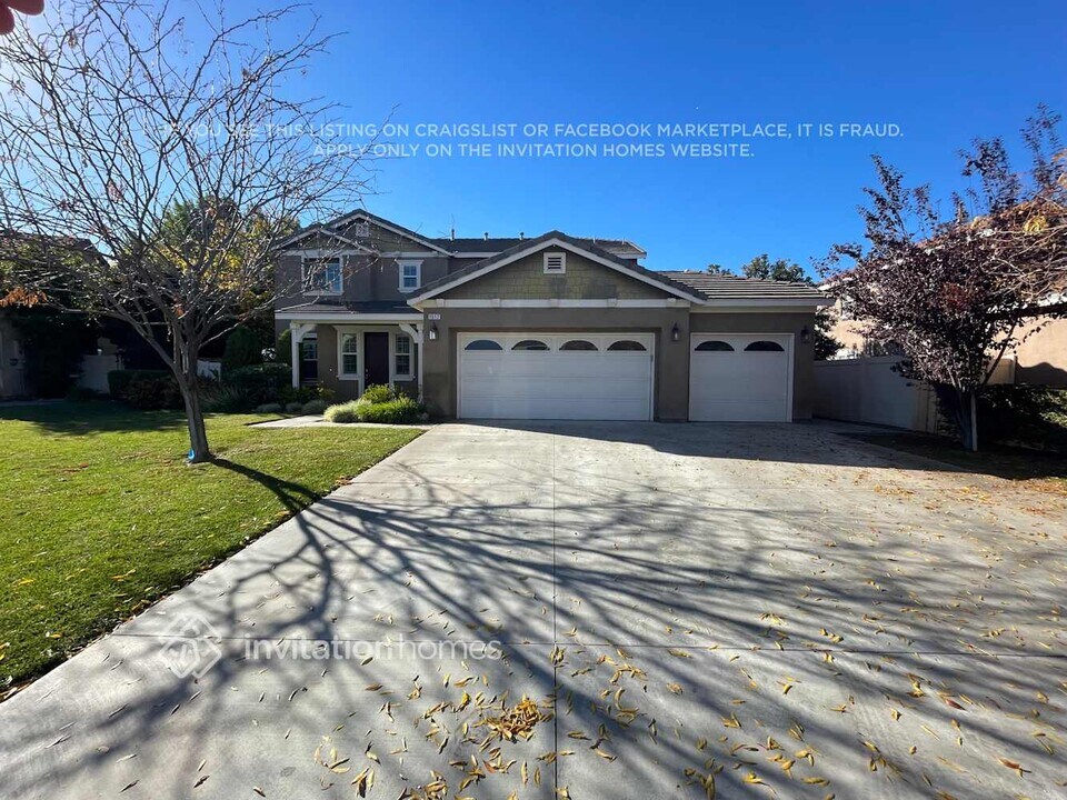 1517 Margit St in Redlands, CA - Building Photo