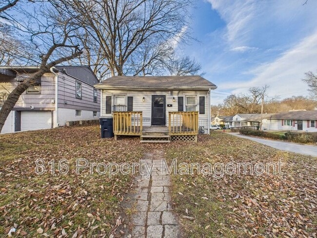 property at 3218 E 61st St