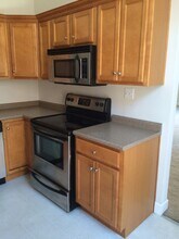 200 S Walnut St-Unit -Apt 2A in Muncie, IN - Foto de edificio - Building Photo