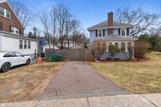 859 Fellsway W in Medford, MA - Building Photo - Building Photo