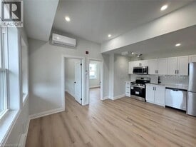 53 Ontario Rd in Welland, ON - Building Photo