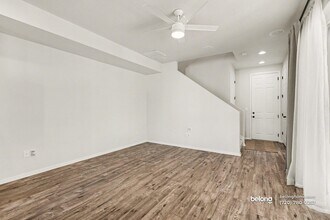 18100 E 96th Pl in Commerce City, CO - Foto de edificio - Building Photo