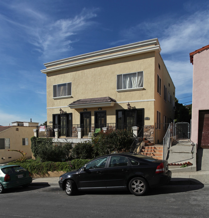 975-977 1/2 Marview Ave in Los Angeles, CA - Building Photo