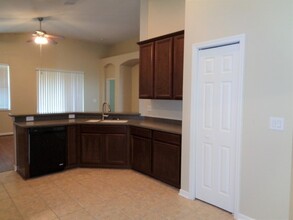 7131 Forest Mere Dr in Riverview, FL - Building Photo - Building Photo