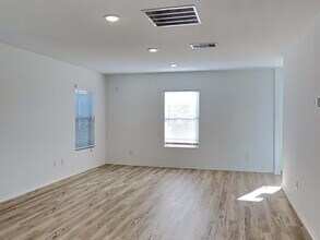 24043 Mustang Run Dr in Hockley, TX - Foto de edificio - Building Photo