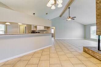 13610 Tara Oak Dr in Houston, TX - Building Photo - Building Photo