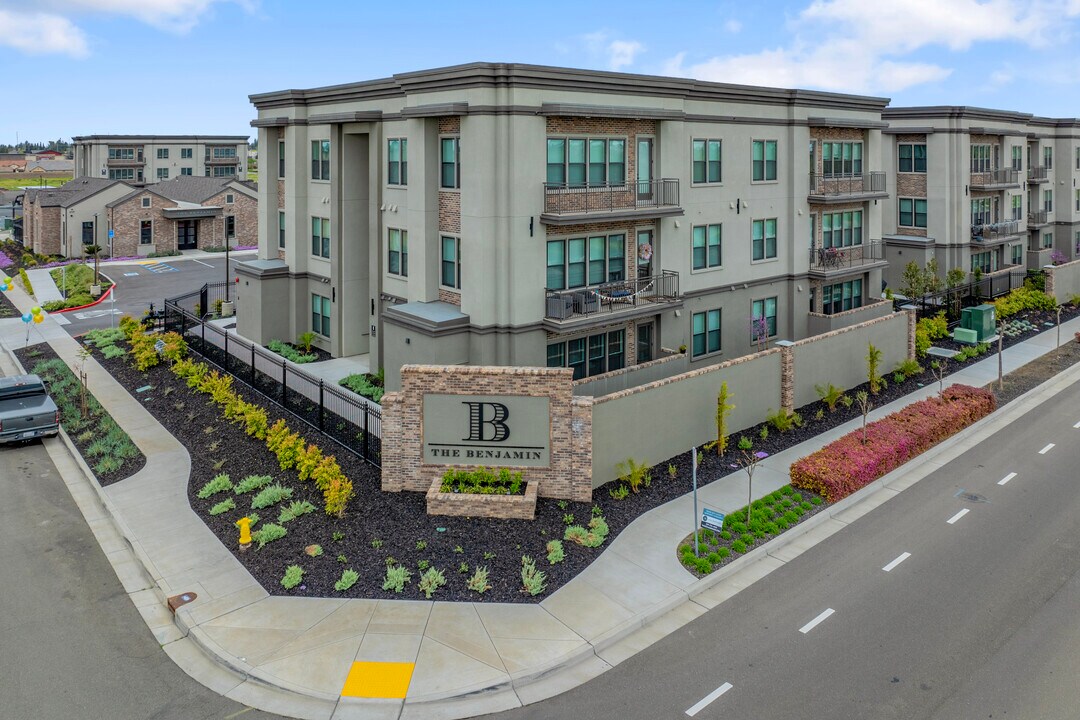 The Benjamin in Lodi, CA - Building Photo