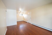 605 N Wolf Rd photo'