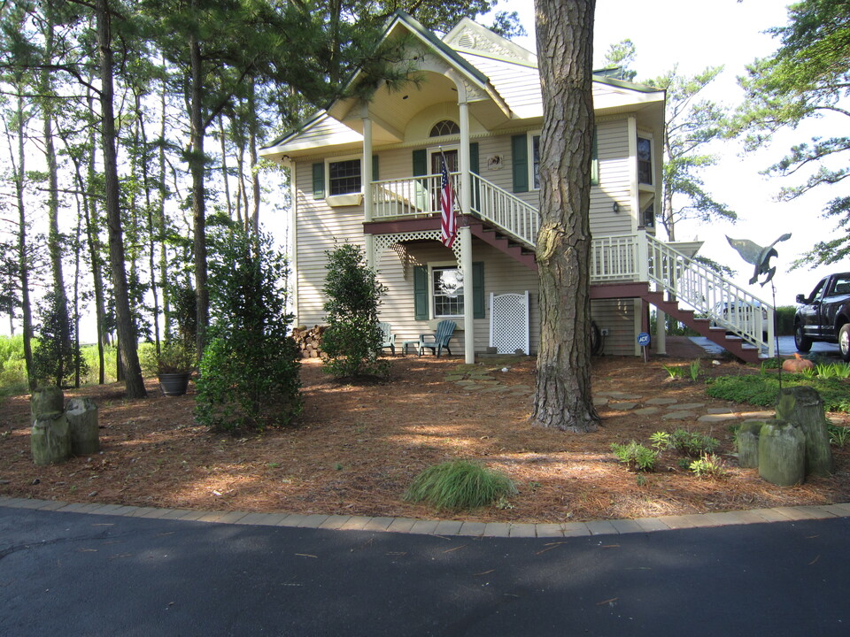 21440 Bald Eagle Rd, Unit Carriage House in Rehoboth Beach, DE - Building Photo